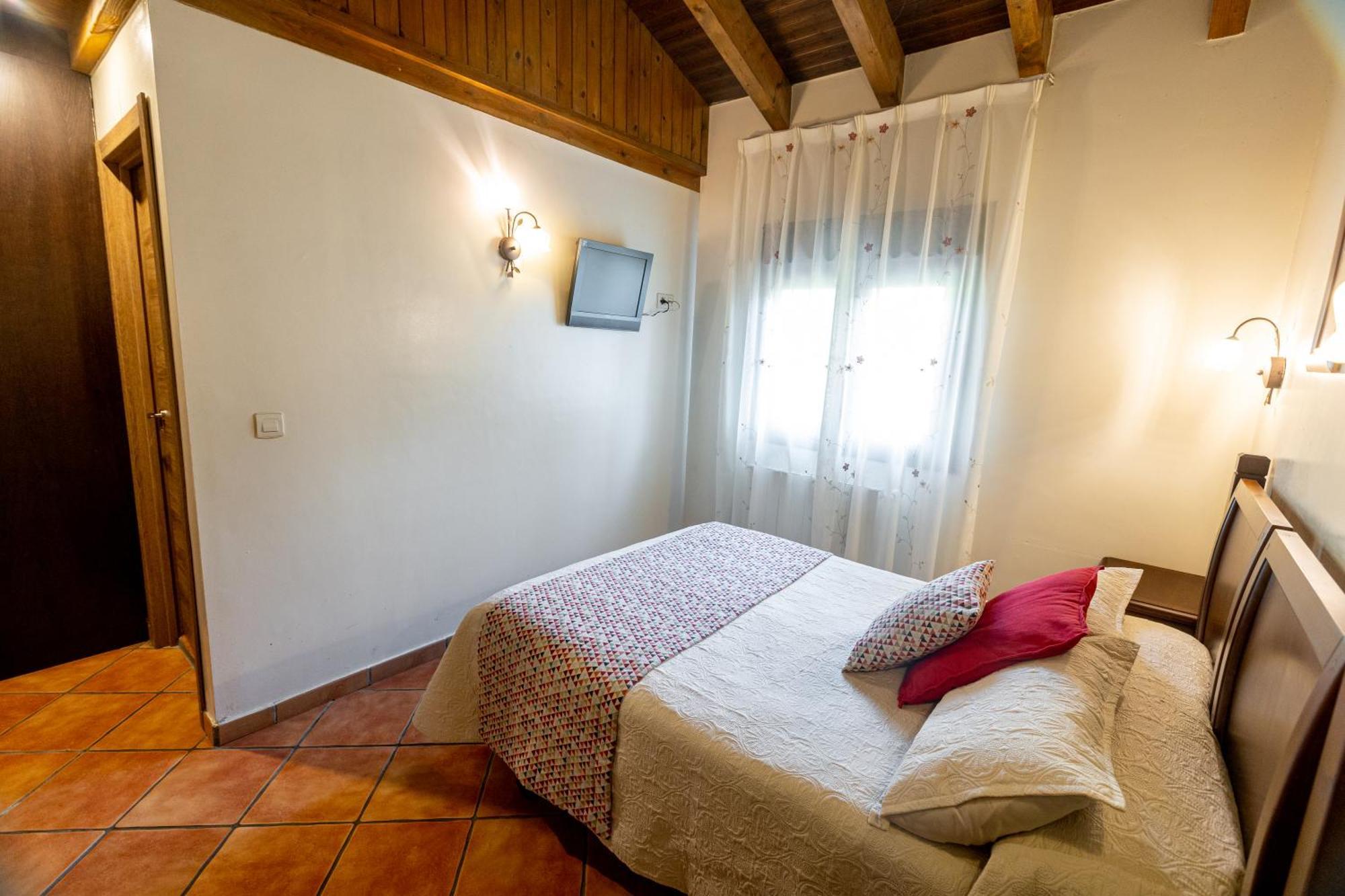 Apartamentos El Pedrayu Onís Exteriör bild